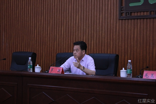 20170608罗跃书记受邀与全区社区负责人交流经验1.jpg