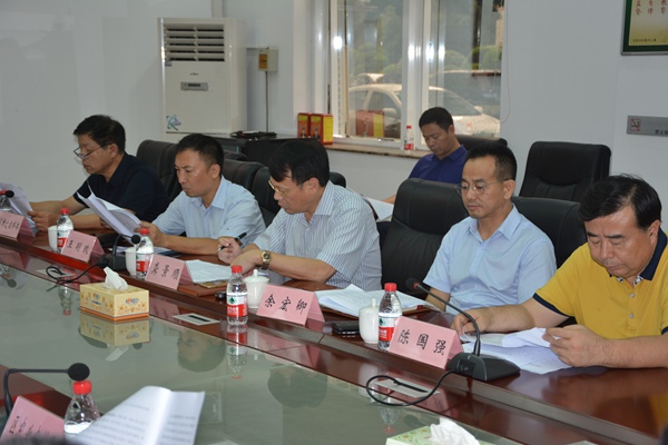雨花区红星农副产品大市场迁建指挥部在区政府会议中心召开调度会4.jpg