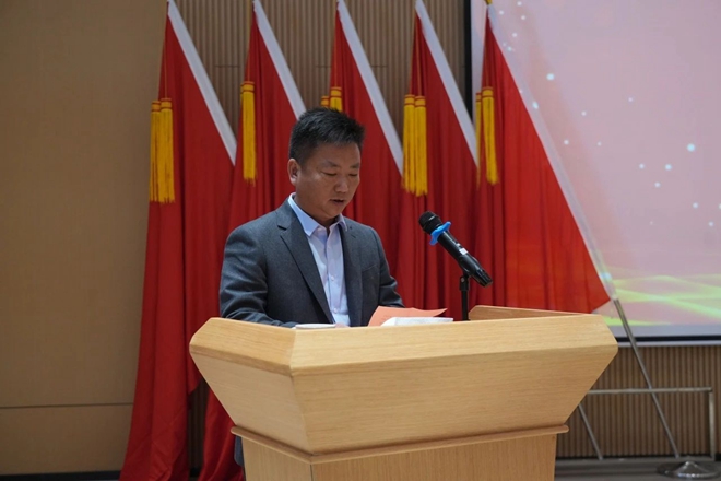 胡唐辉.jpg
