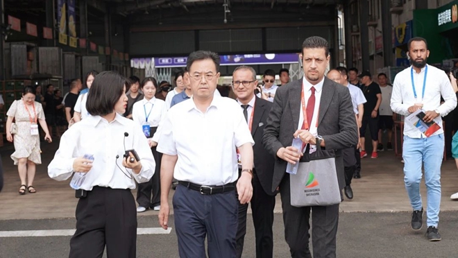 非洲国家城市代表团莅临红星考察交流09.jpg